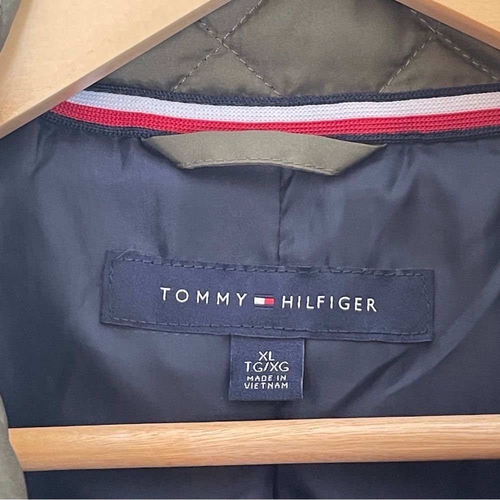 Tommy Hilfiger | Olive Green Stand Collar Puffer Jacket | XL - Picture 12 of 14